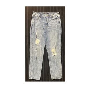 Hollister Women’s Ultra High Rise Mom Jeans Size 9R 23/27 Medium Wash 26”